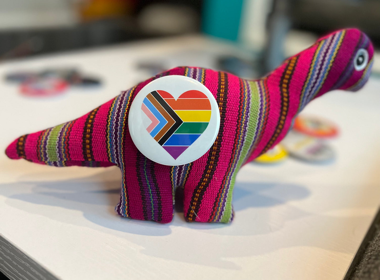 PRIDE HEART BUTTON