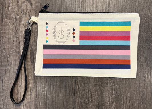 TAYPENDENCE DAY FLAG WRISTLET